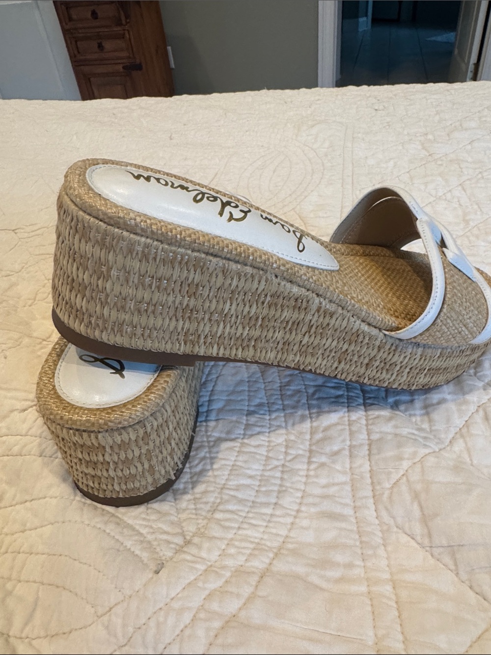 Sam Edelman Natural Raffia Slide Mules with White Trim - Picture 3 of 9